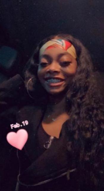 Melanie, 22  female escort, Merced