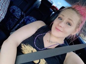 Holly, 24  female escort, Merced