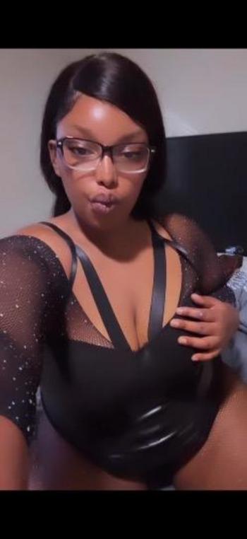 Jasmine, 23  female escort, Merced