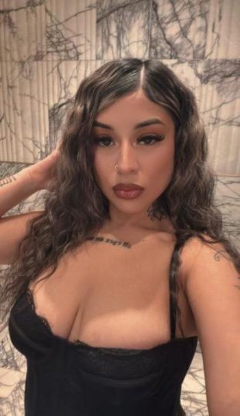 Lala, 22  female escort, Merced