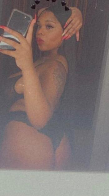Kiara, 24  female escort, Merced