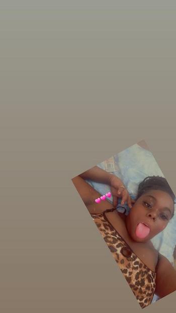 lala, 25  female escort, Merced