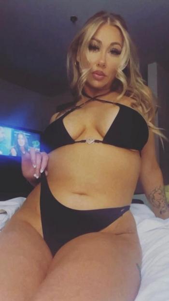 Stacey, 27  female escort, Merced