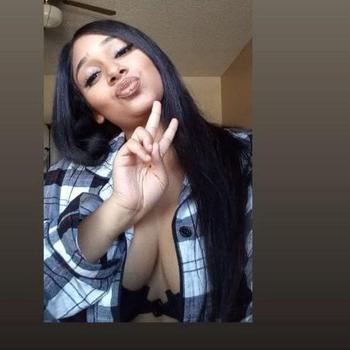Nani, 26  female escort, Merced