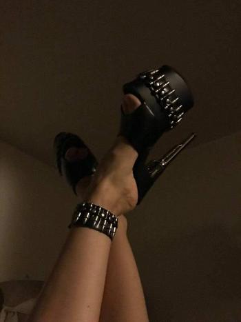 2093823856, female escort, Merced